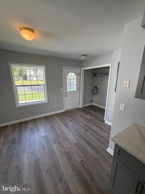 9507 Convent Ave, Philadelphia, PA 19114
