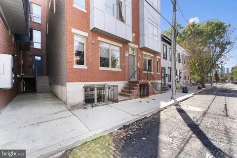 819 N Uber St #2, Philadelphia, PA 19130