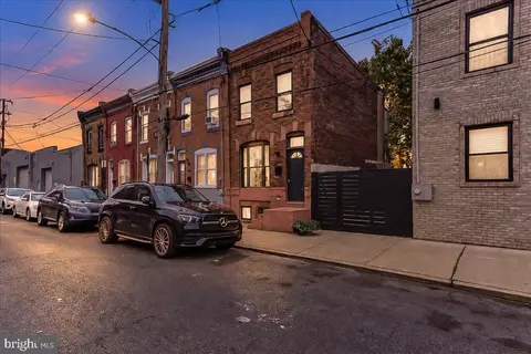 2548 Oakford St, Philadelphia, PA 19146