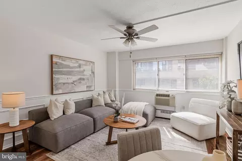 2101 Chestnut St #310, Philadelphia, PA 19103