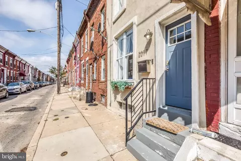 2017 Pierce St, Philadelphia, PA 19145