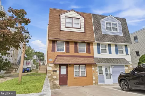 9954 Bridle Rd, Philadelphia, PA 19115