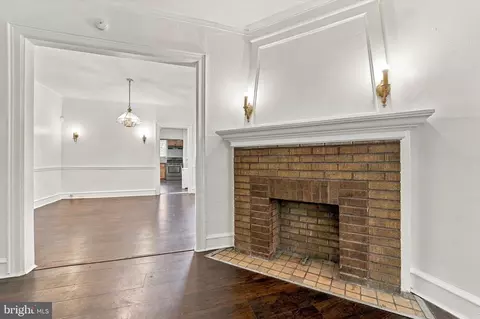 6421 Chew Ave, Philadelphia, PA 19119