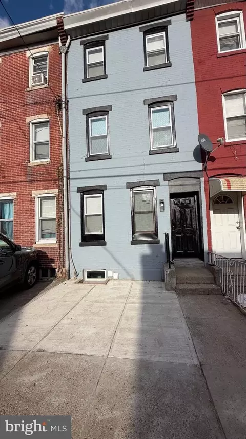 2091 Bridge St, Philadelphia, PA 19124