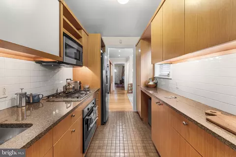 261 S Van Pelt St, Philadelphia, PA 19103