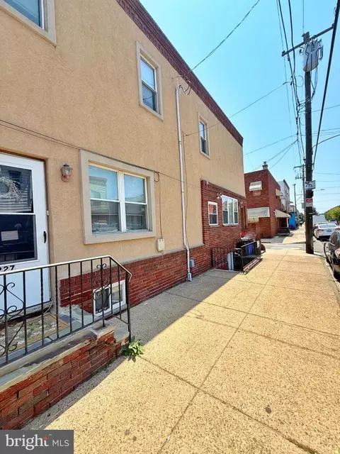 955 Daly St, Philadelphia, PA 19148