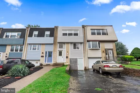 4236 Lawnside Rd, Philadelphia, PA 19154