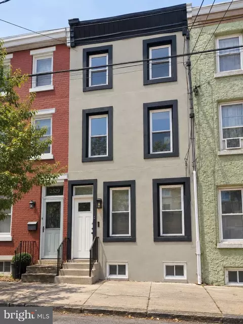 2526 Coral St, Philadelphia, PA 19125