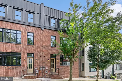 210 Kalos St, Philadelphia, PA 19128