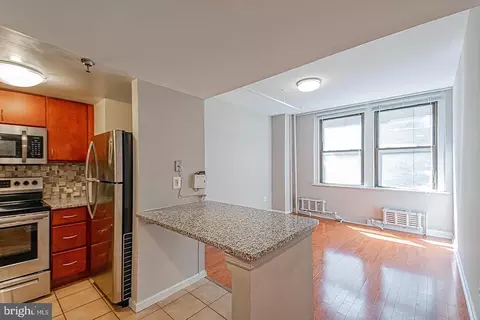 1324 Locust St #207, Philadelphia, PA 19107
