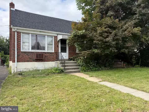 608 Hoffnagle St, Philadelphia, PA 19111