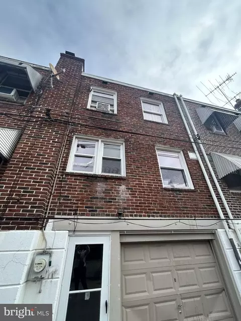 5914 B, Philadelphia, PA 19120