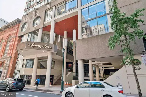 1420 00 Locust St #18D, Philadelphia, PA 19102
