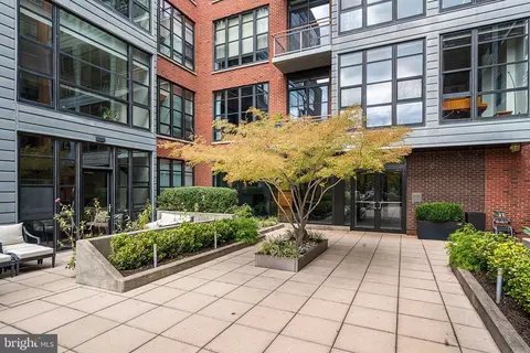 317-319 Vine St #511, Philadelphia, PA 19106