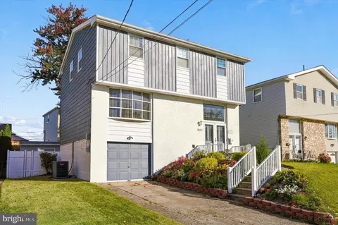 10222 Clark St, Philadelphia, PA 19116