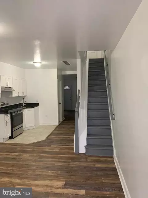 659 N Creighton St, Philadelphia, PA 19131