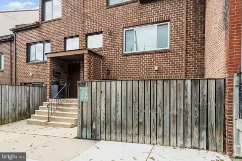 878 N Pennock St #A, Philadelphia, PA 19130
