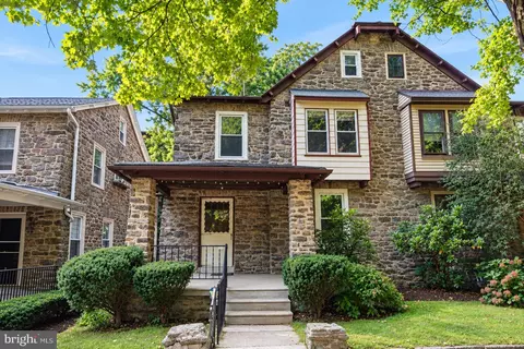 129 W Nippon St, Philadelphia, PA 19119