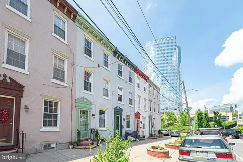 2700 South St #2706, Philadelphia, PA 19146