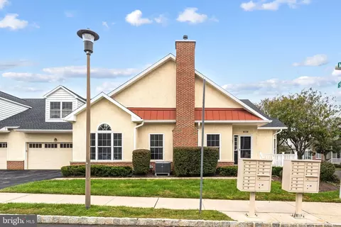 2683 00 Marigold Ln, Philadelphia, PA 19116