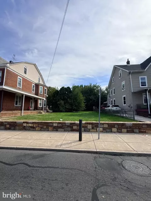 7435 Oxford Ave, Philadelphia, PA 19111