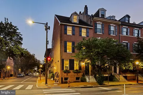 700 Pine St, Philadelphia, PA 19106