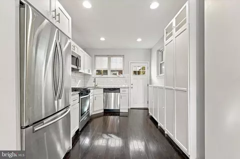 2066 Emily St, Philadelphia, PA 19145