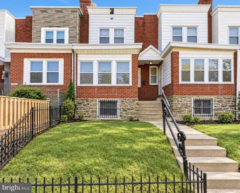 2222 S 66th St, Philadelphia, PA 19142