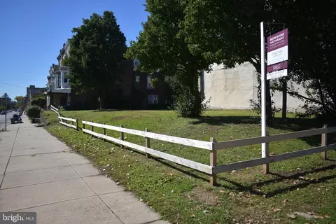 1700 W Erie Ave, Philadelphia, PA 19140