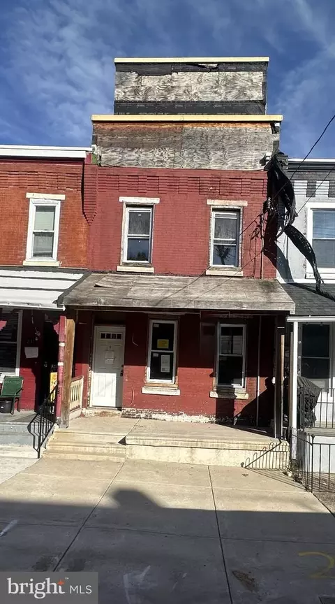 829 N 39th St, Philadelphia, PA 19104