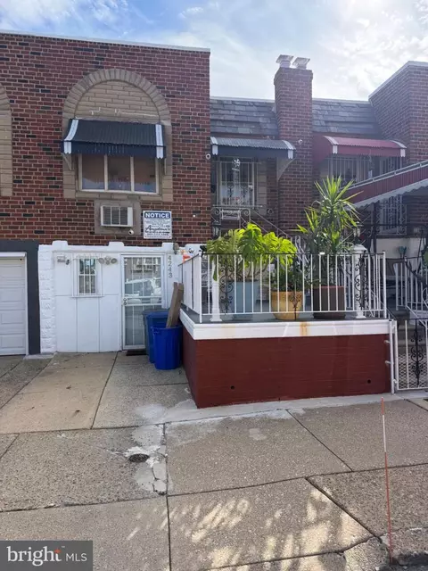 4243 Palmetto St, Philadelphia, PA 19124