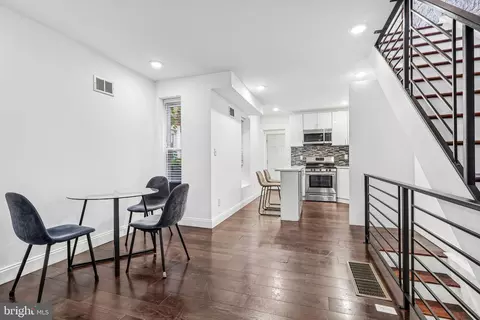 1540 N Hollywood St, Philadelphia, PA 19121