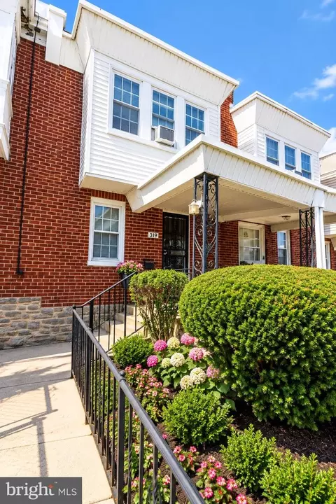 319 W Milne St, Philadelphia, PA 19144