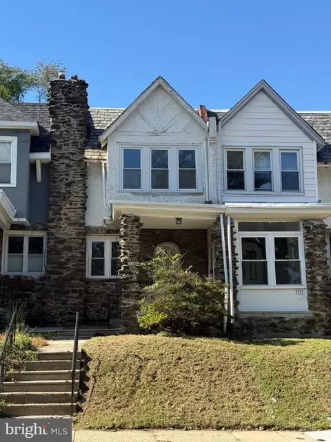 371 E Cliveden St, Philadelphia, PA 19119