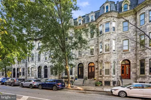 2112 Pine St #3, Philadelphia, PA 19103