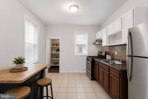 4009 Brown St, Philadelphia, PA 19104