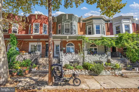 927 S 50th St, Philadelphia, PA 19143