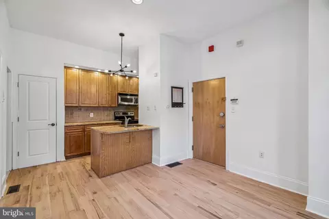 4900 Cedar Ave #1D, Philadelphia, PA 19143