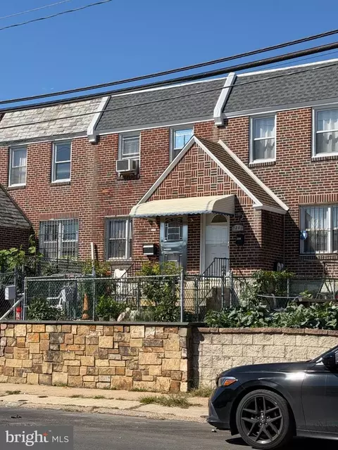 7256 Large St, Philadelphia, PA 19149