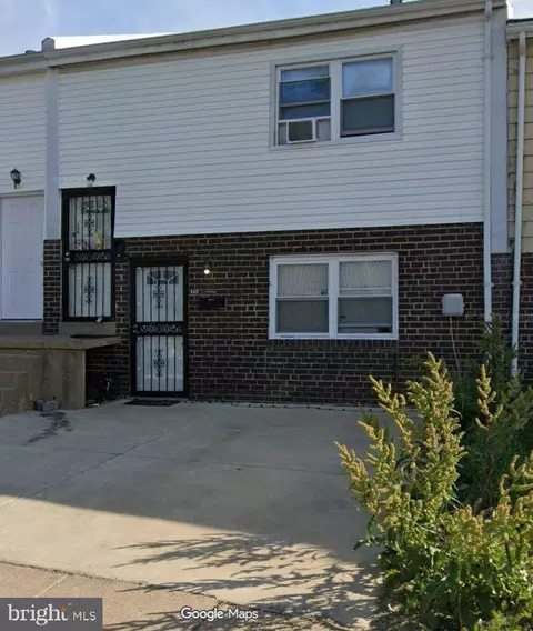 585 Allengrove St, Philadelphia, PA 19120