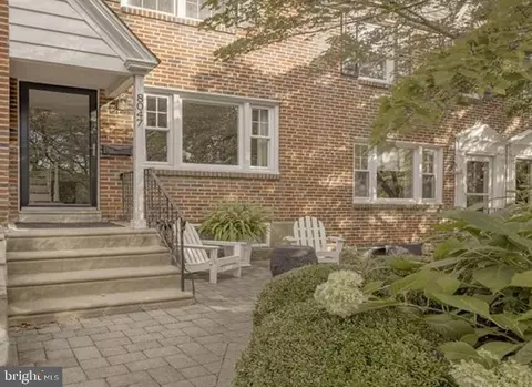 8047 Winston Rd, Philadelphia, PA 19118