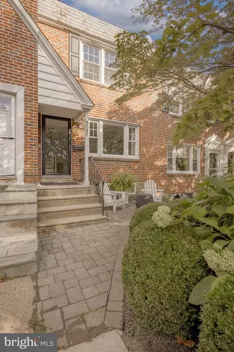 8047 Winston Rd, Philadelphia, PA 19118