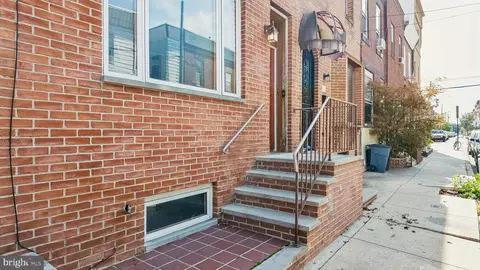 2141 S Hicks St, Philadelphia, PA 19145