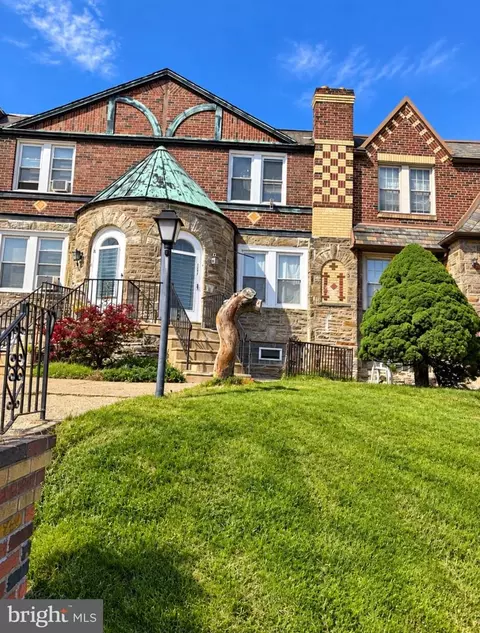 7202 Charles St, Philadelphia, PA 19135