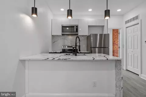 2341 Nicholas St, Philadelphia, PA 19121
