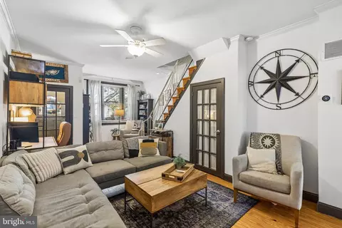909 S 3rd St, Philadelphia, PA 19147