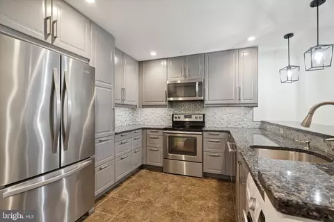 111 S 15th St #2108, Philadelphia, PA 19102