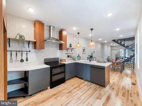 3012 W Oxford St, Philadelphia, PA 19121
