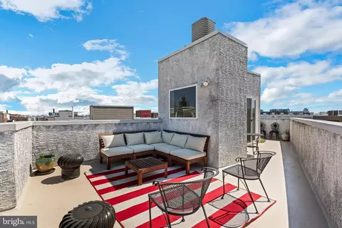 2015 Martha St, Philadelphia, PA 19125