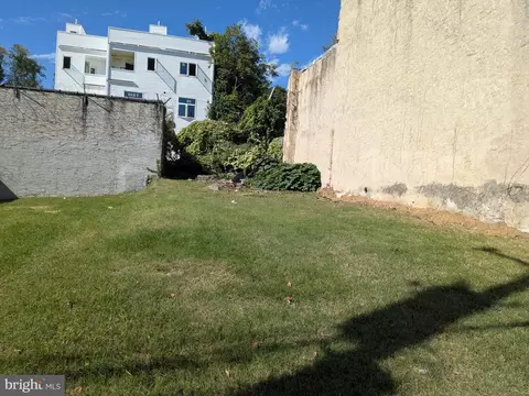 33 E Price St, Philadelphia, PA 19144